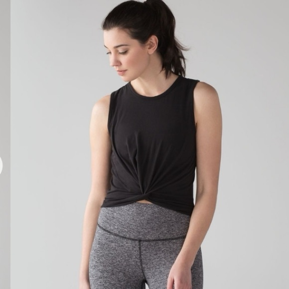 Lululemon 🍋 Crescent Tank Top Size 8 - Picture 4 of 6